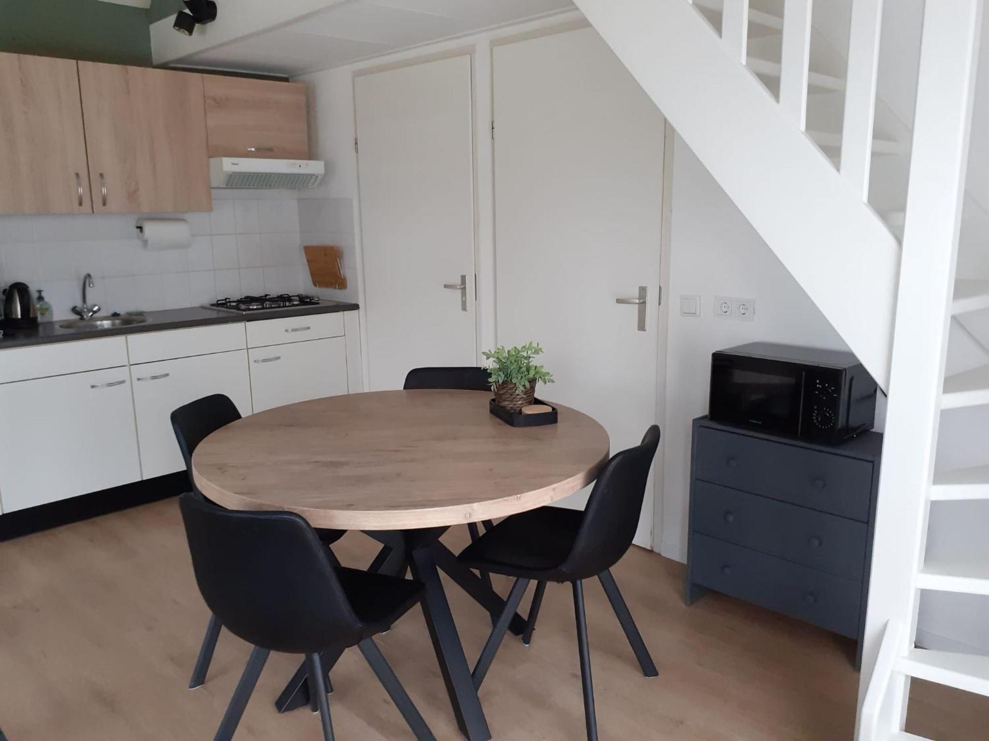 4-Persoons Vakantiehuisje Simmerwille Tzummarum Esterno foto
