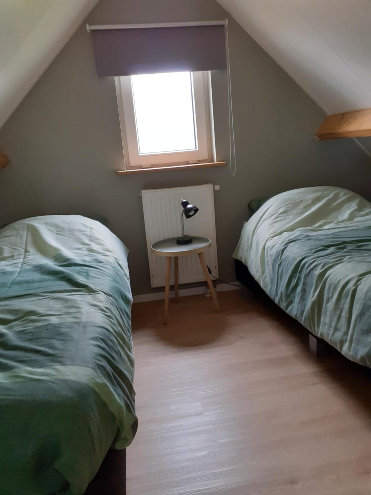 4-Persoons Vakantiehuisje Simmerwille Tzummarum Esterno foto