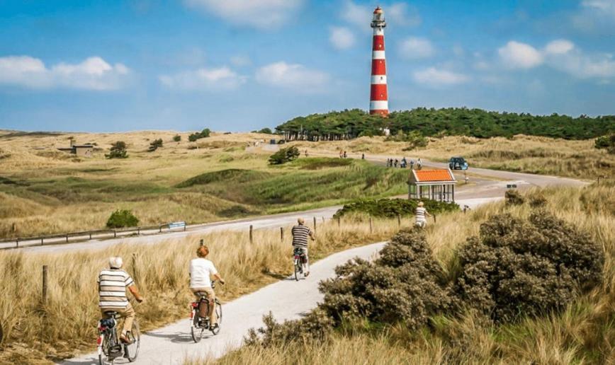 4-Persoons Vakantiehuisje Simmerwille Tzummarum Esterno foto
